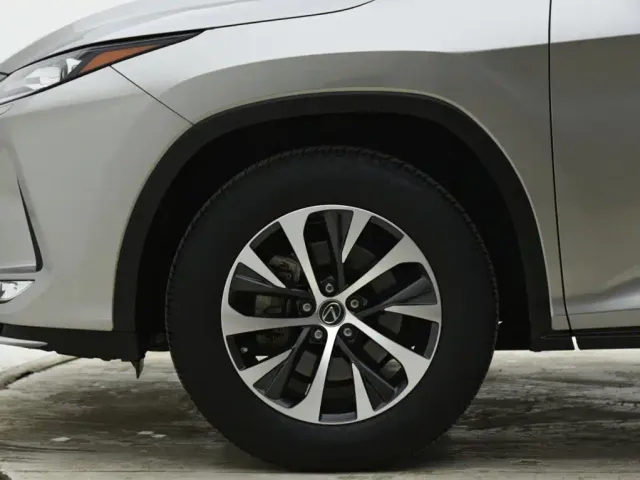 Lexus RX — Фото автомобиля 15
