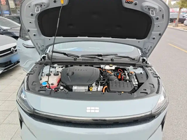 Geely Galaxy L6 — Фото автомобиля 19