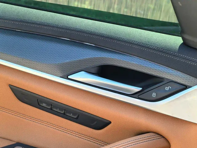 BMW 5 Series — Фото автомобиля 19