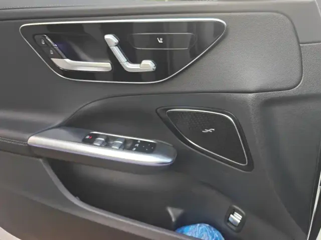 Mercedes-Benz C-Class — Фото автомобиля 7