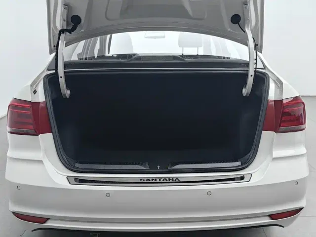 Volkswagen Santana — Фото автомобиля 16