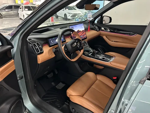 Geely Boyue L — Фото автомобиля 4