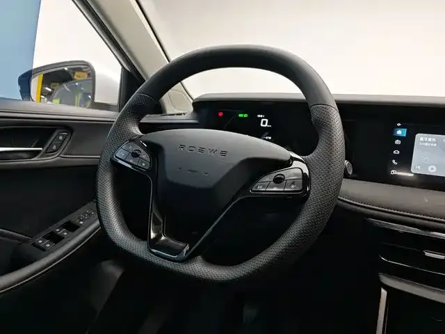 Roewe i5 — Фото автомобиля 14