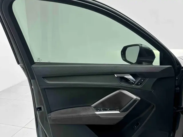 Audi Q3 — Фото автомобиля 14