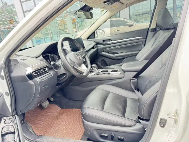Nissan Teana — Фото автомобиля 6