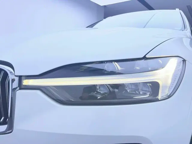 Volvo XC60 — Фото автомобиля 21