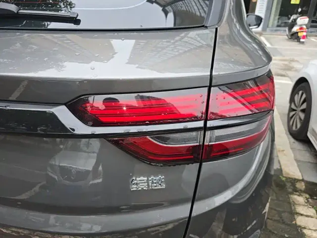 Geely Binyue — Фото автомобиля 7