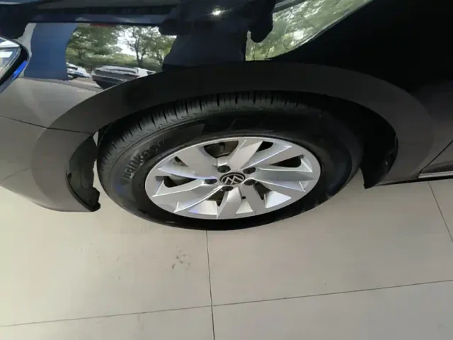 Volkswagen Passat — Фото автомобиля 22
