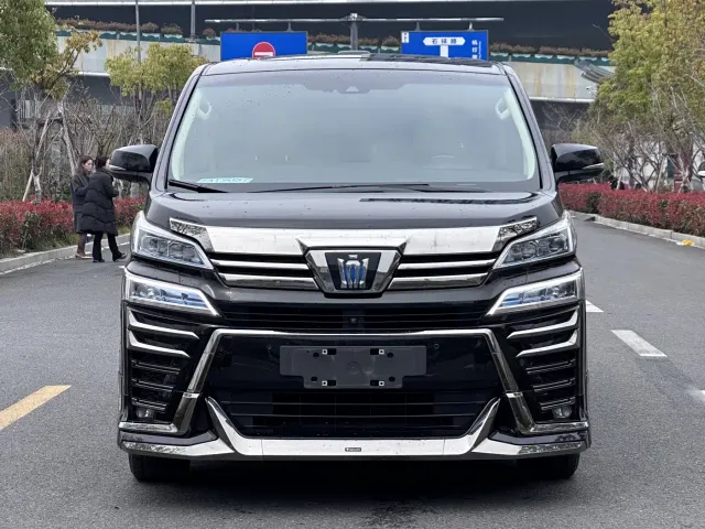 Toyota Vellfire — Фото автомобиля 3