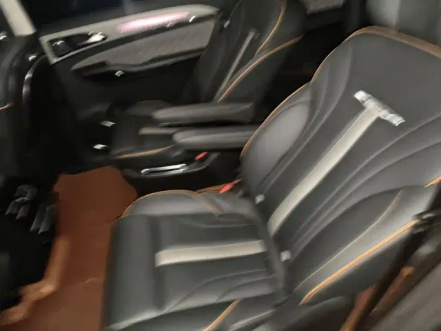 Forthing Yacht — Фото автомобиля 13