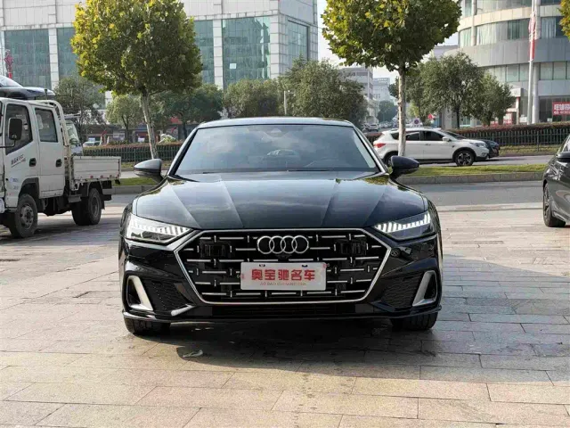 Audi A7L — Фото автомобиля 2