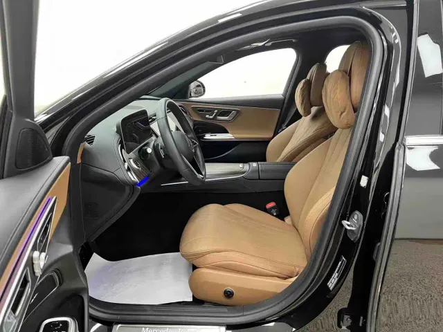 Mercedes-Benz E-Class — Фото автомобиля 11