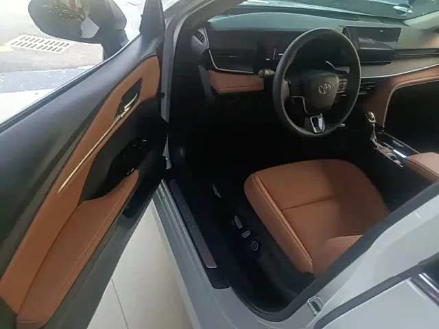 Toyota Camry — Фото автомобиля 15