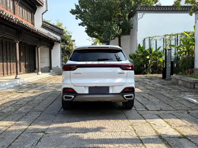 Chery Tiggo 8 — Фото автомобиля 6