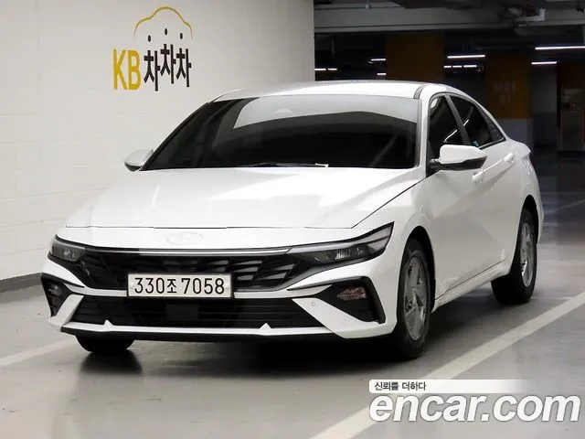 Фотография автомобиля — Hyundai Avante CN7