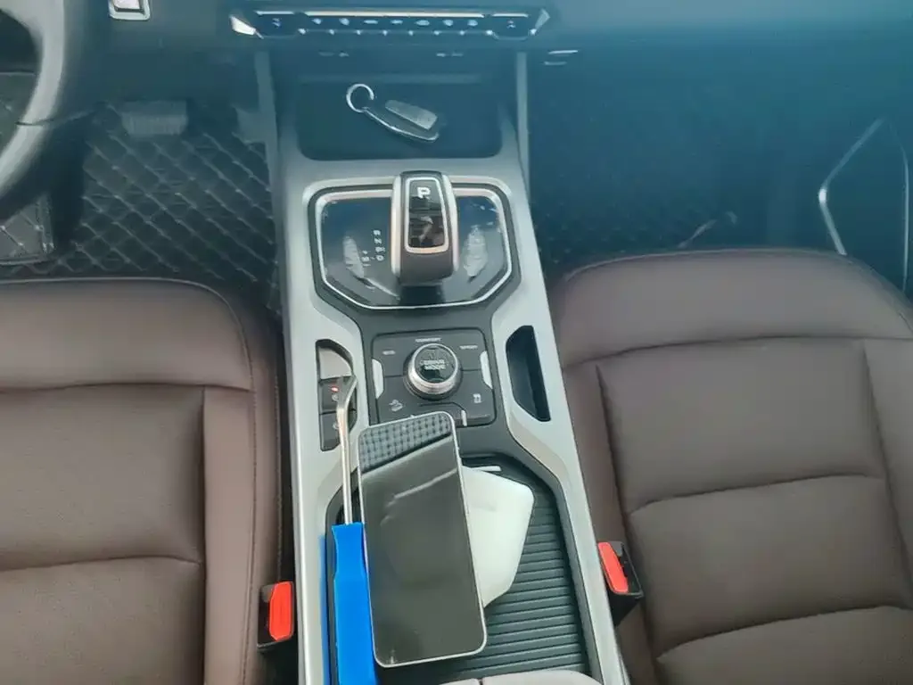 Geely Haoyue 2022 1.8TD Automatic Premium 7-Seater — Фото автомобиля 13