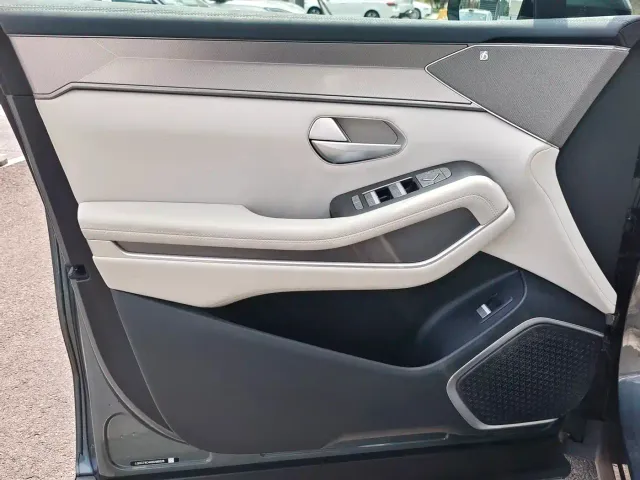 BYD Tang L — Фото автомобиля 16