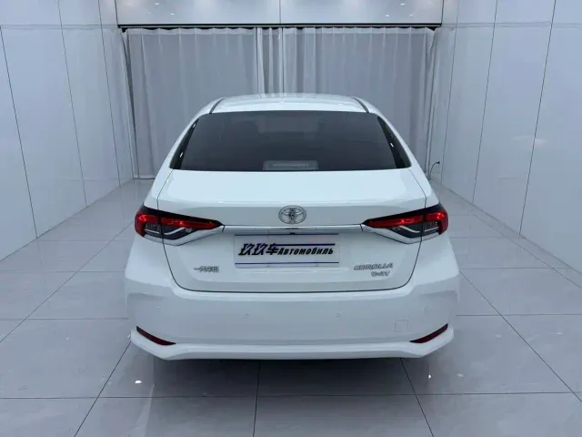 Toyota Corolla — Фото автомобиля 5