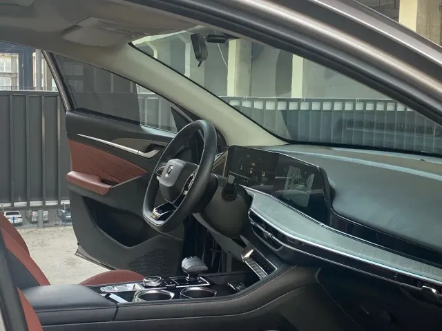 Changan Eado — Фото автомобиля 4