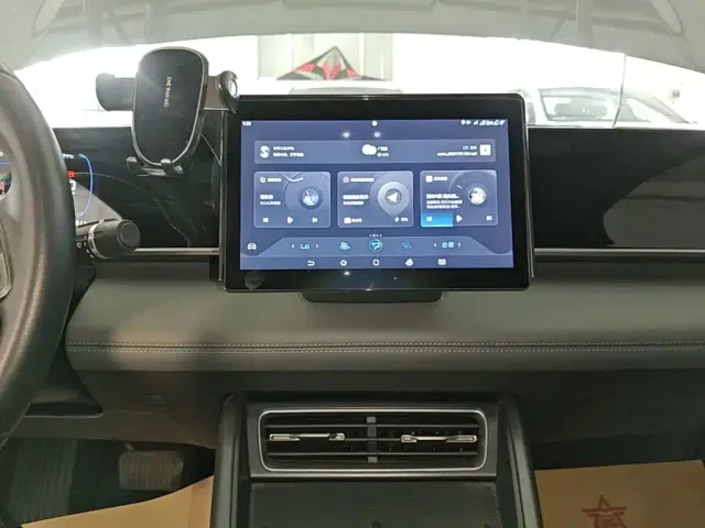 BYD Qin L — Фото автомобиля 12