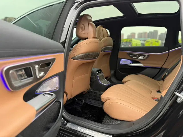 Mercedes-Benz E-Class — Фото автомобиля 8