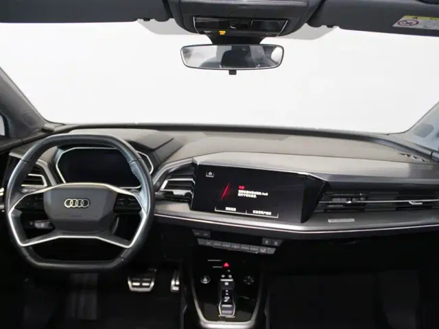 Audi Q4 e-tron — Фото автомобиля 9