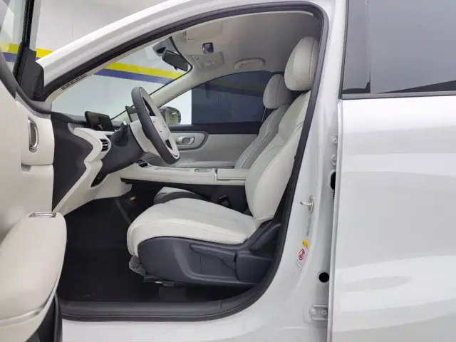 Changan Qiyuan Q05 — Фото автомобиля 9