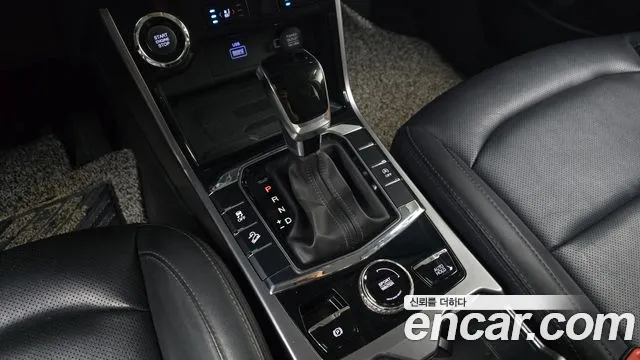 KGM Korando Beautiful — Фото автомобиля 12