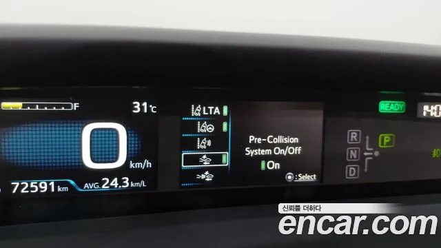 Toyota Prius — Фото автомобиля 16