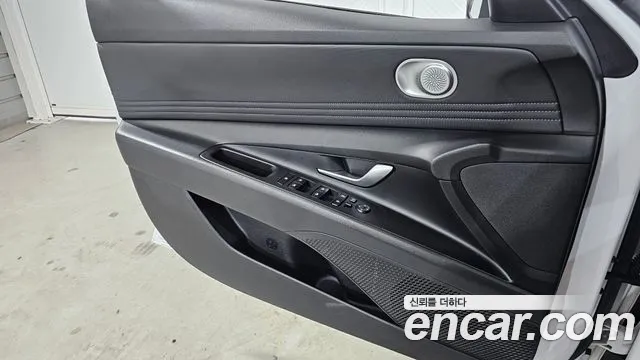 Hyundai AVANTE Modern — Фото автомобиля 24