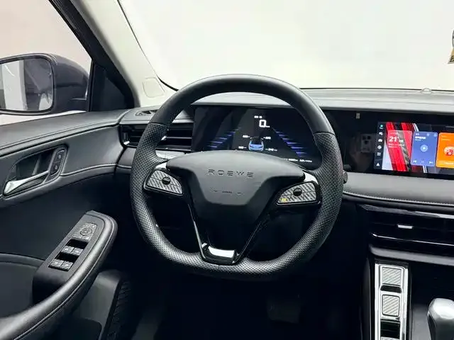 Roewe i5 — Фото автомобиля 10