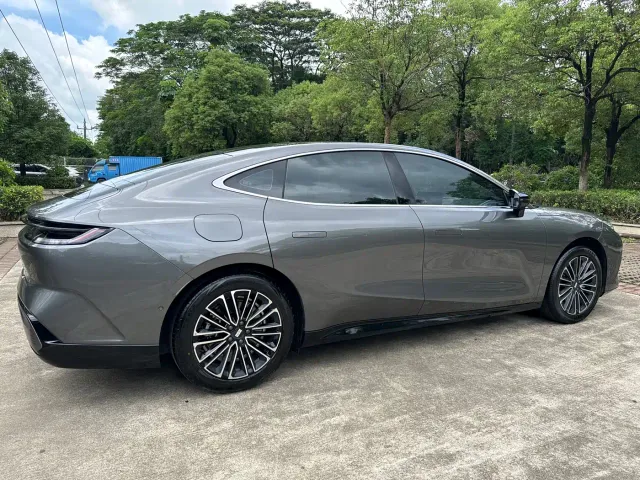 Geely Galaxy Xingyao 8 — Фото автомобиля 17