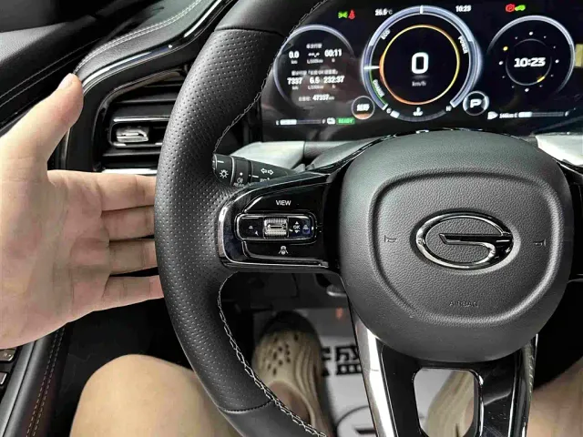 GAC Trumpchi GS8 — Фото автомобиля 17