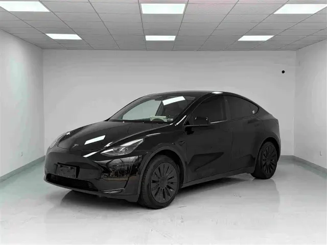 Фотография автомобиля — Tesla Model Y