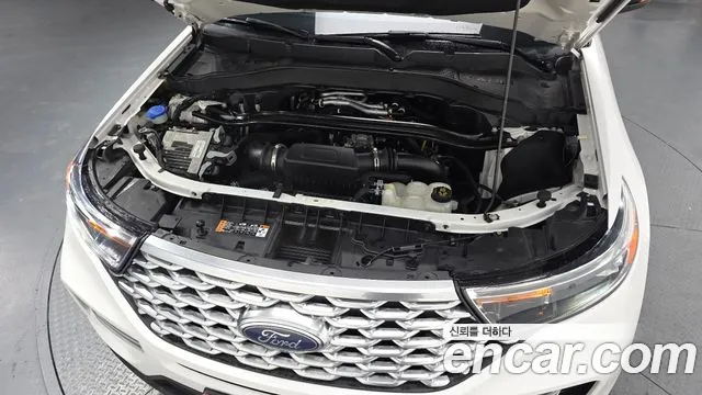 Ford Explorer Explorer 6 поколение 3.0 Platinum 4WD — Фото автомобиля 6