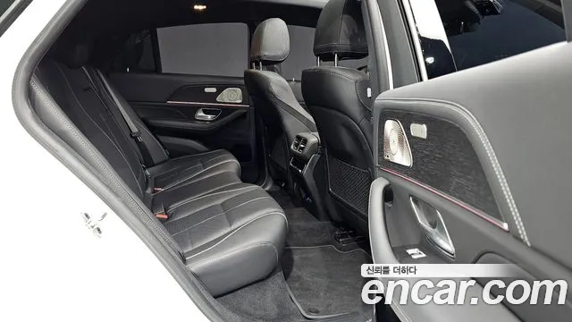 Mercedes-Benz GLE-Class — Фото автомобиля 12