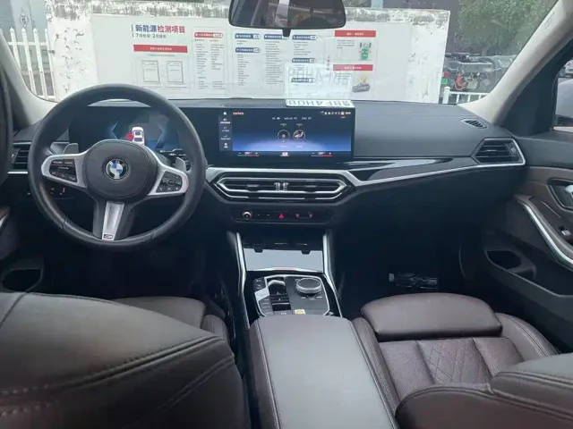 BMW 3 Series — Фото автомобиля 3