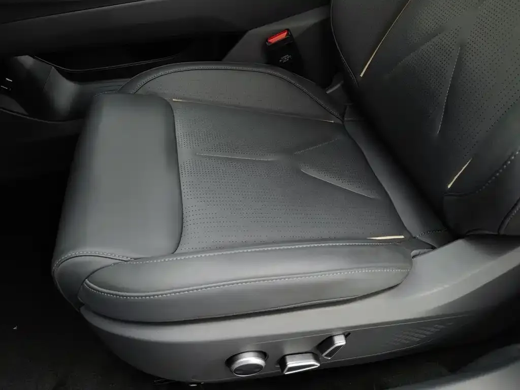 Deepal Deepal SL03 2022 1.5L 1200 Range Extender Version — Фото автомобиля 20