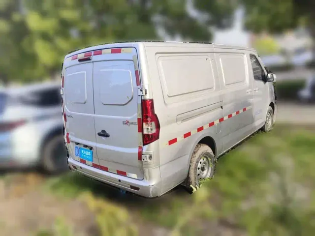 Changan Ruixing M80 — Фото автомобиля 2