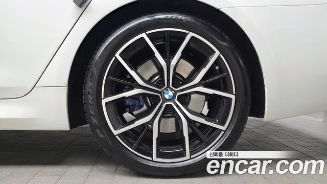BMW 5 Series G30 — Фото автомобиля 5