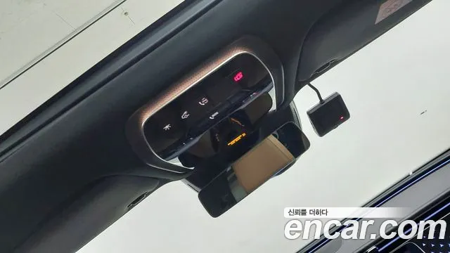 Mercedes-Benz E-Class — Фото автомобиля 17