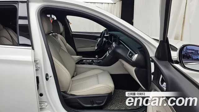 Genesis G70 New — Фото автомобиля 15