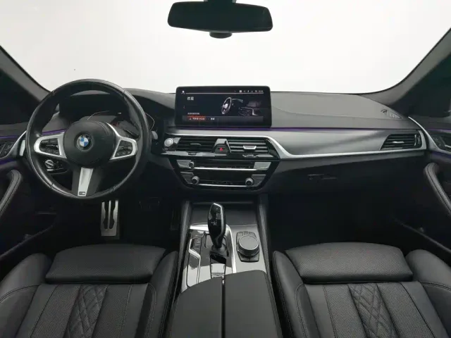 BMW 5 Series — Фото автомобиля 5