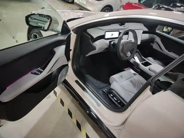 Nio ET5 Touring — Фото автомобиля 14