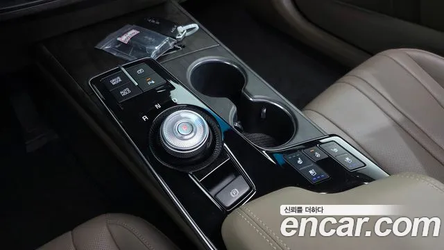 Kia K8 — Фото автомобиля 12