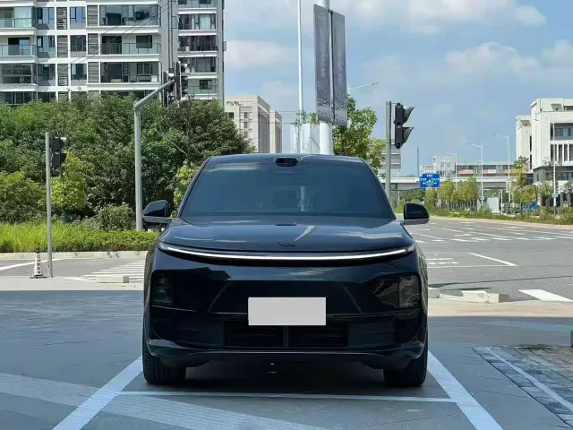 Li Auto L6 — Фото автомобиля 2