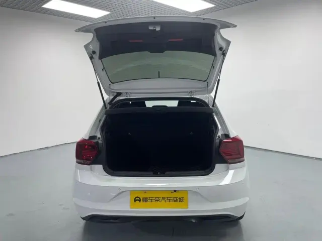 Volkswagen Polo — Фото автомобиля 19