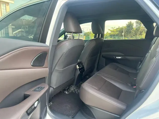 Lexus RX — Фото автомобиля 6