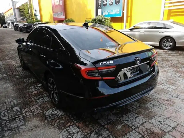 Honda Accord — Фото автомобиля 4