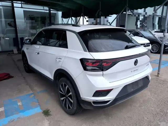 Volkswagen T-Roc — Фото автомобиля 4